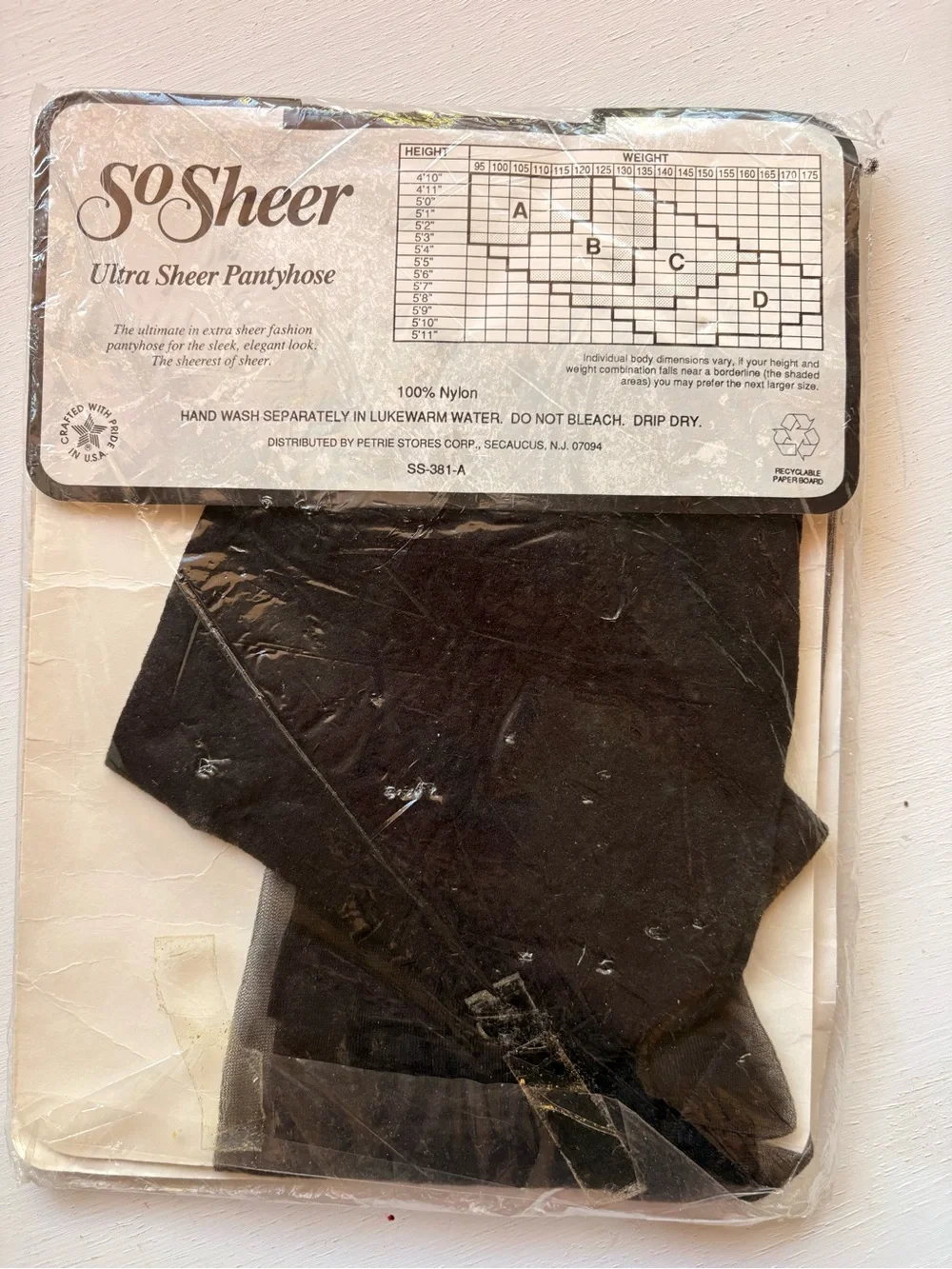So Sheer Ultra Sheer Pantyhose by - Black